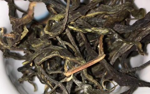 昔归普洱茶：一半似冰岛一半似老班章