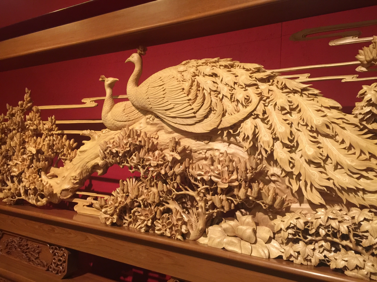 木雕刻出“丝路华章” 从艺六十年陆光正百件作品进国博