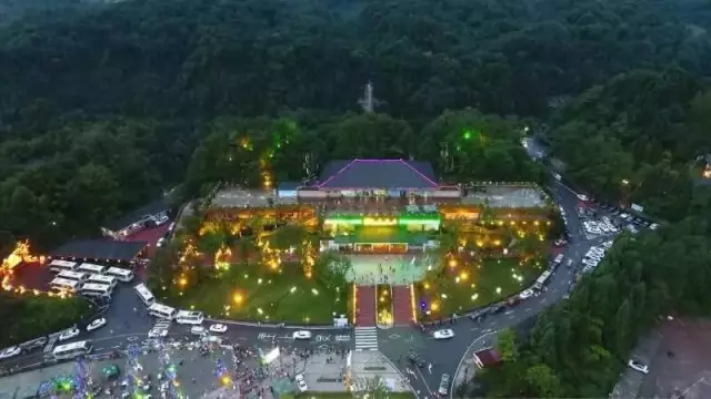 成都向西2小时！美食节+夜间动物园川西这个地方搞事啦！