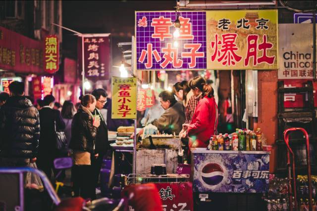 国内专坑外地人的美食街你去过几个？