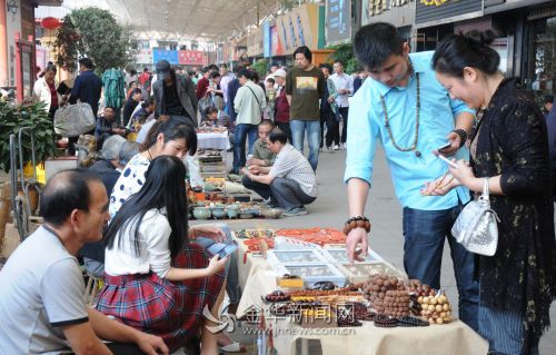 契丹古玩城交易会为市民献上文化大餐