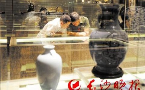 古玩市场乱象丛生地摊“捡漏”成功率极低