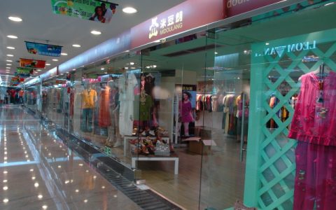 「服装买手带你了解」广州服装批发市场竟然有这种奥秘？