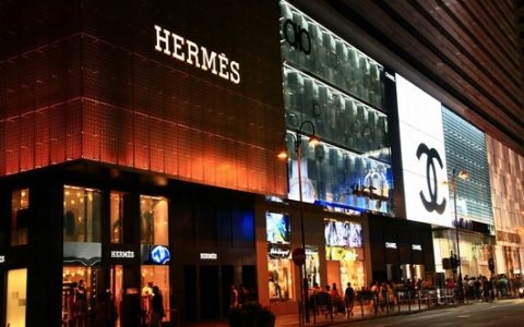 奢侈品直接进军内地 香港不再是“购物天堂”？