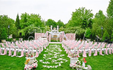 奥运五金王邹凯迎娶美妻 草坪婚礼伴郎团欢乐多